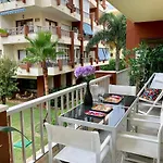 Neptuno Beachfront Appartamento Marbella