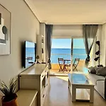 Neptuno Beachfront Appartamento Marbella