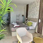 Neptuno Beachfront *