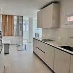 Neptuno Beachfront Appartamento *