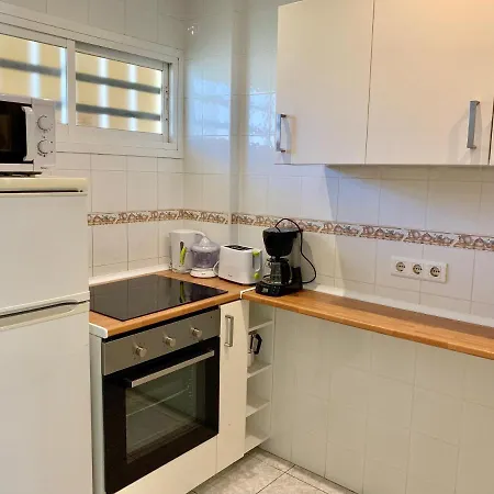 Neptuno Beachfront Apartment Marbella