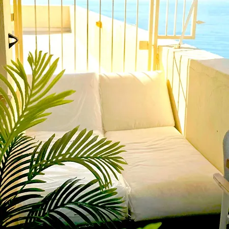 Neptuno & Diana Beachfront Central Suites Lejlighed