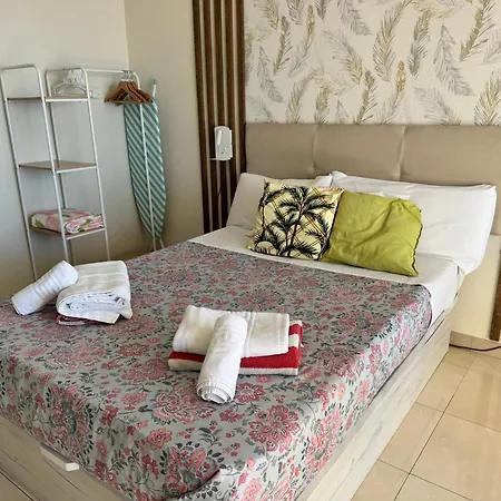 Neptuno & Diana Beachfront Central Suites
