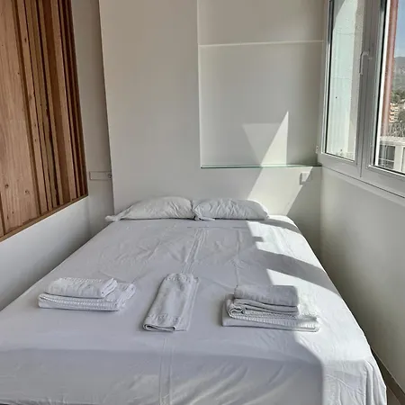 Neptuno & Diana Beachfront Central Suites *