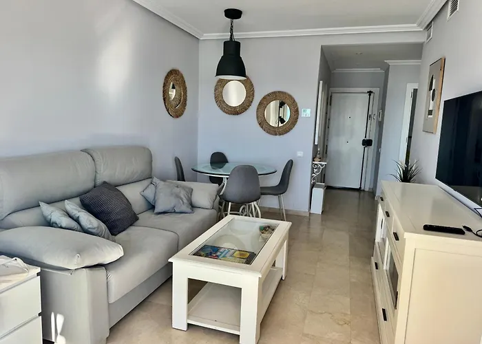 Neptuno Beachfront Марбелья