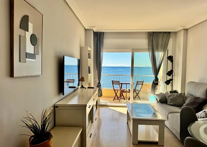 Neptuno Beachfront Апартаменты Марбелья