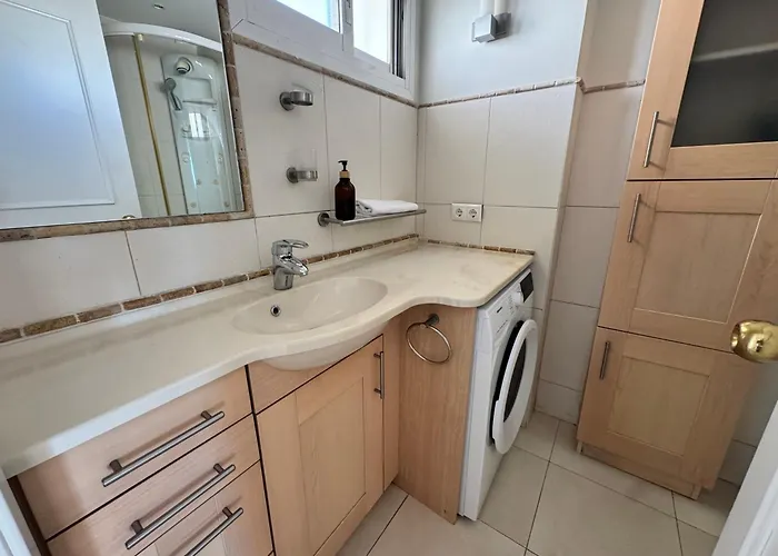 Neptuno Beachfront Марбелья