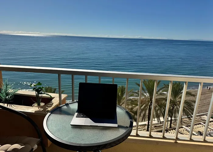 Апартаменты Neptuno Beachfront *